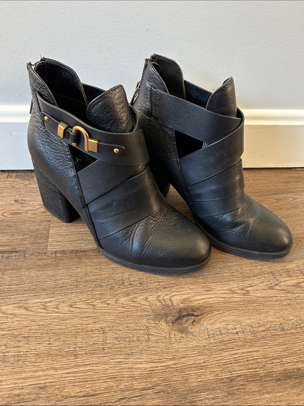 Isola |Black Leather Crisscross Ankle Booties with Gold Buckle sz 7M